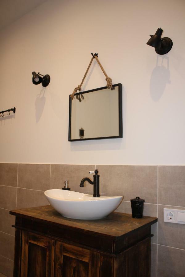 Simple & Elegant Apartment Liepāja Екстериор снимка